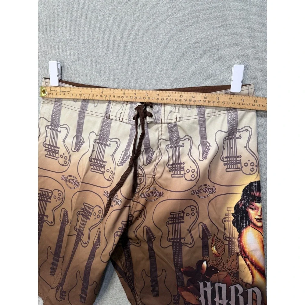 NWT Hard‎ Rock Cafe Mens Vintage Surf Pinup Boardshorts Brown Guitar Print SZ 36